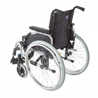 Кресла-коляска с ручным приводом Invacare Action 2 NG в 