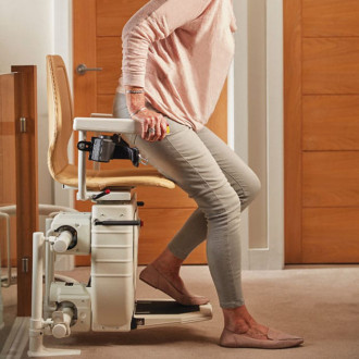 Подъёмник кресельный лестничный Bespoke Stairlifts Infinity V9 в 
